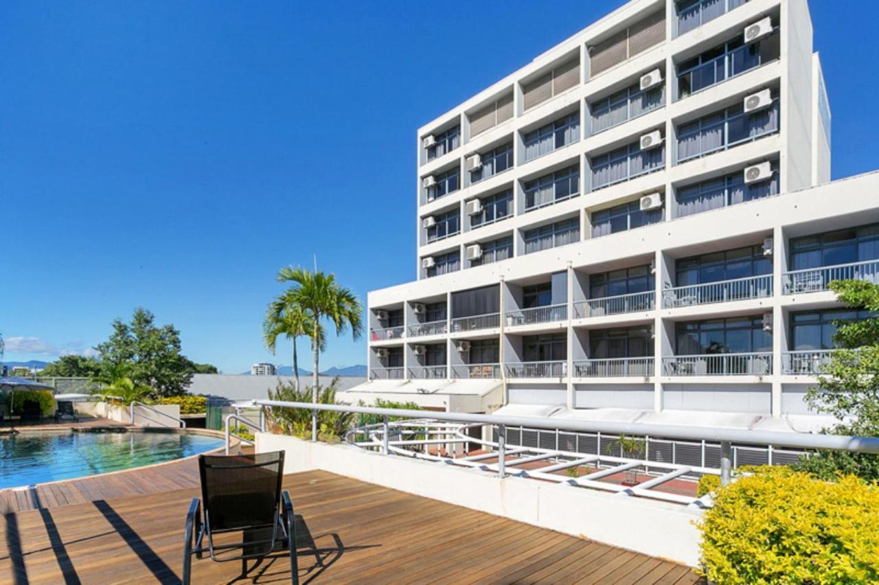 Sunshine Tower Hotel Cairns Exterior foto