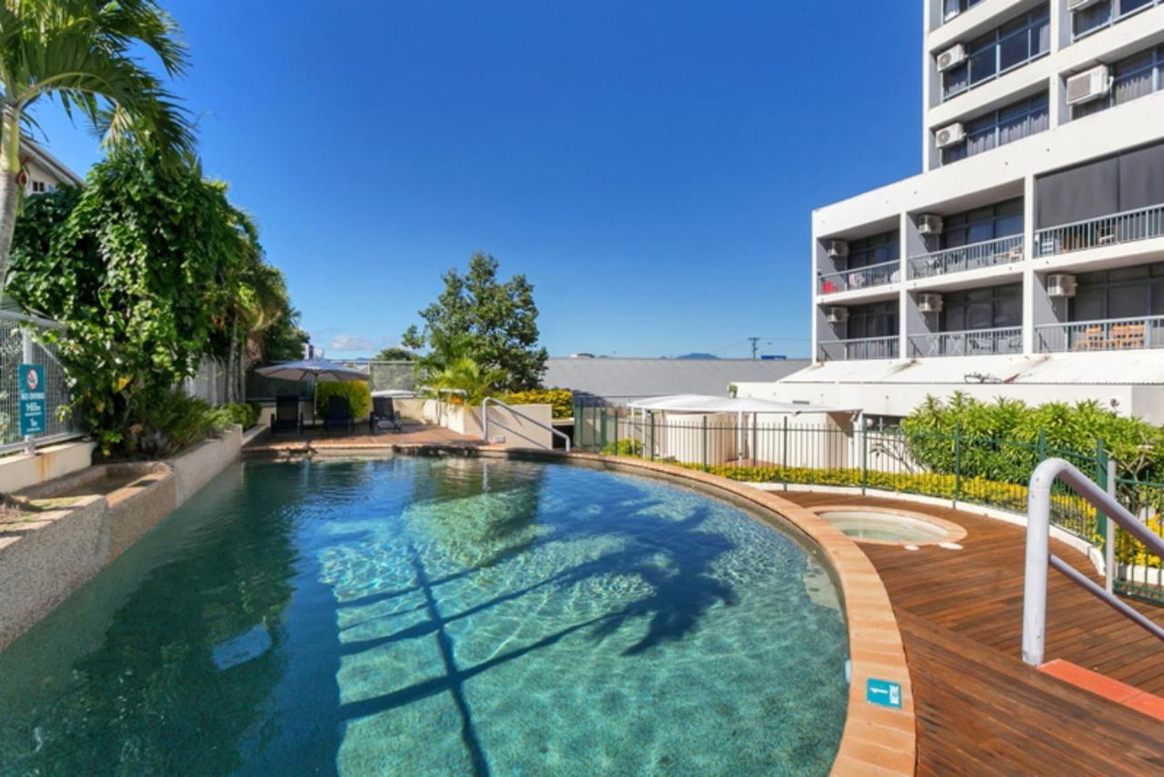 Sunshine Tower Hotel Cairns Exterior foto